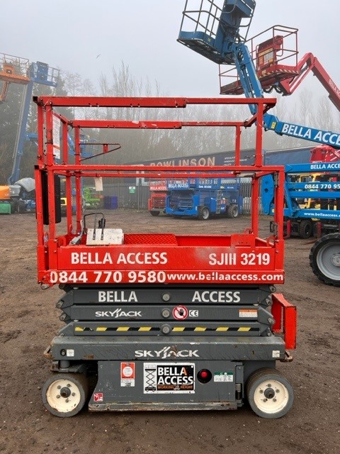 2014 Skyjack 3219 Electric Scissor Lift